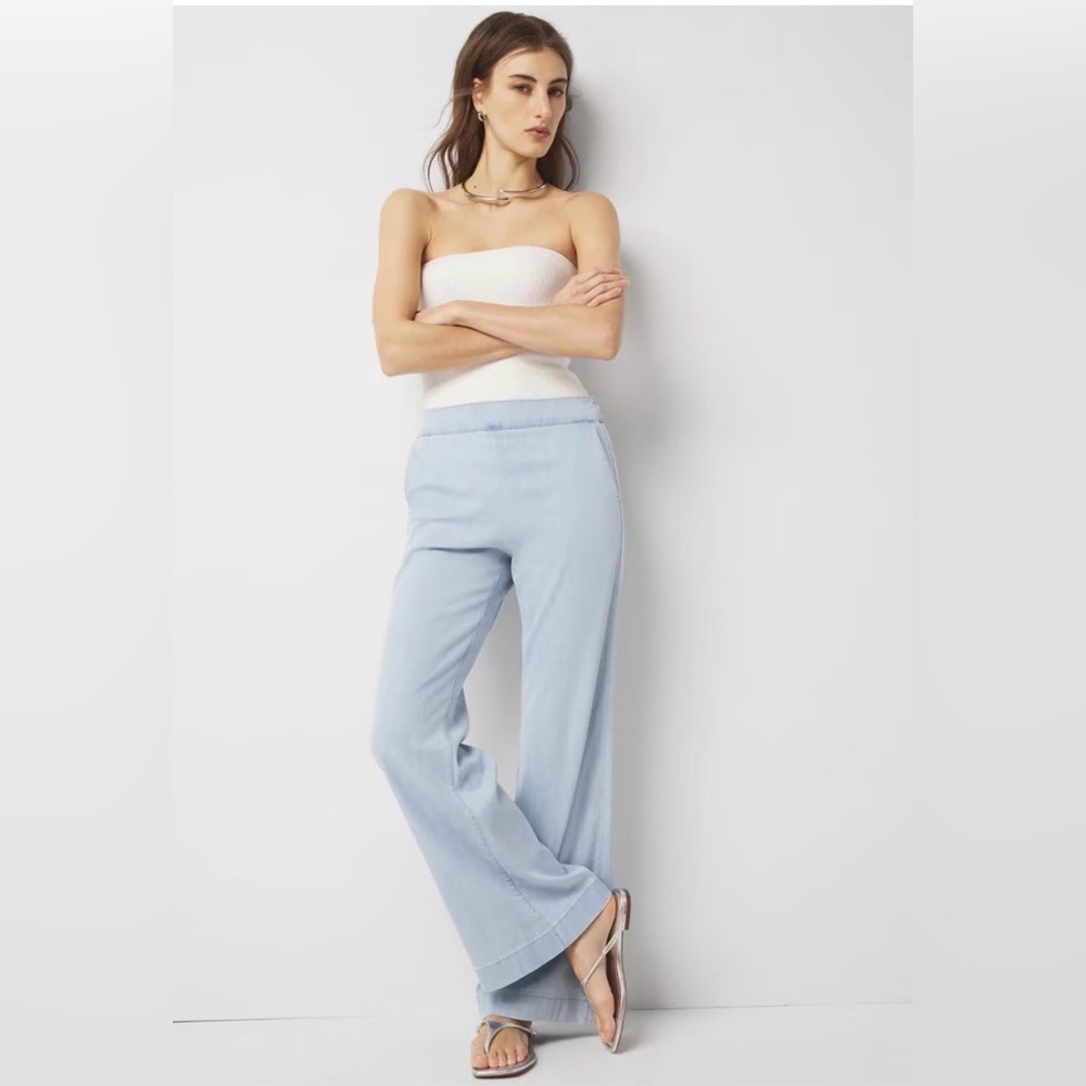 WHBM Women's Light Blue High Rise Wide-Leg Pull On Jean